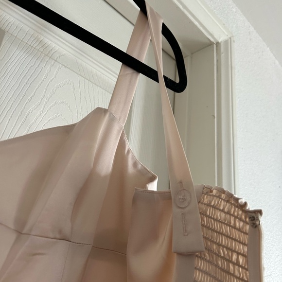 NWT Reformation Hollyhock Dress in Champagne Blush Pink - Picture 9 of 13